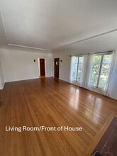 2090 E Mountain St, Unit 0 in Pasadena, CA - Foto de edificio - Building Photo