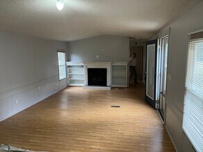 101 Kern Ct in Lawndale, NC - Building Photo - Building Photo