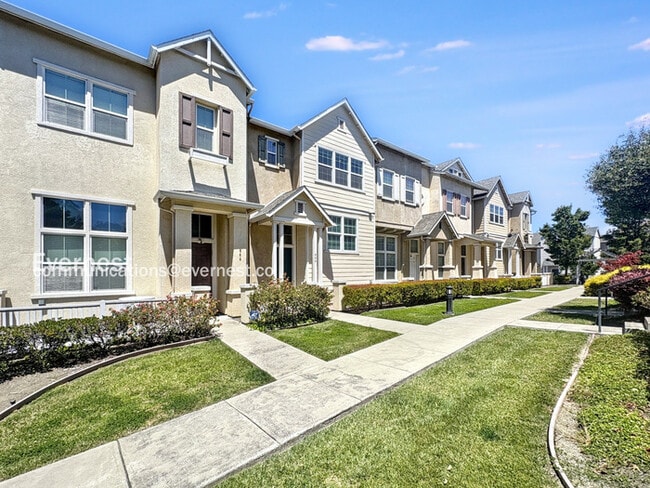 650 Summer Ln in Richmond, CA - Building Photo - Building Photo