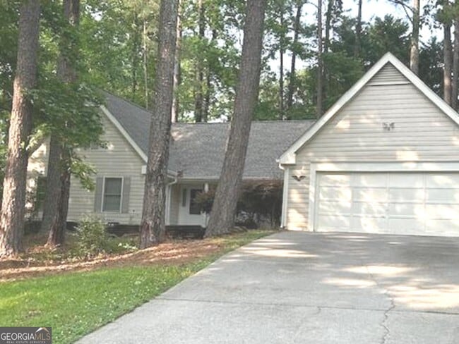 property at 102 Whisper Trce