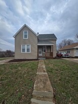 148 N Dade Ave in Ferguson, MO - Building Photo