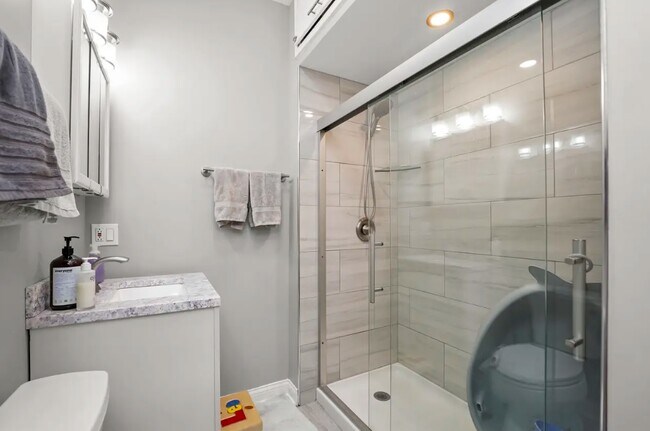 4363 N Lincoln Ave, Unit 3 in Chicago, IL - Building Photo - Building Photo