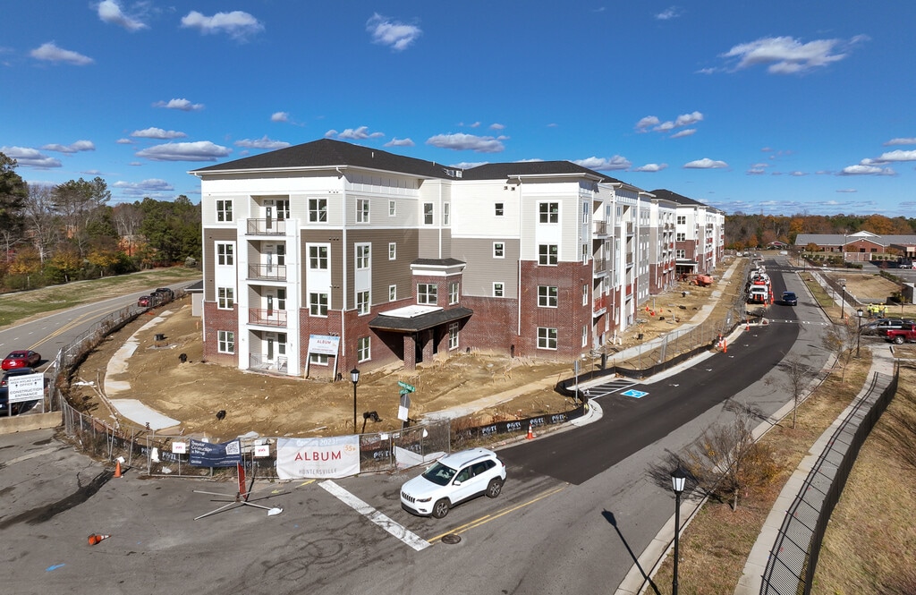 Album Huntersville 55+ Active Adult Apartm... Huntersville, NC Apartments