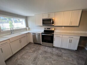 1314 Red Apple Rd in Wenatchee, WA - Building Photo - Building Photo