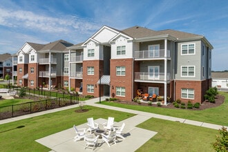 The Westerly at Benn’s Grant in Smithfield, VA - Foto de edificio - Building Photo