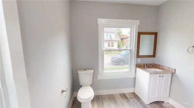 2228 Wayne Ave in Dayton, OH - Building Photo - Building Photo