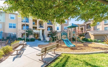 1211 Whitney Ranch Pkwy in Rocklin, CA - Building Photo - Building Photo