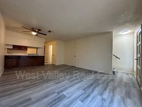 205 W Ash St in Taft, CA - Foto de edificio - Building Photo
