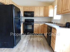 491 Mountain Vista Dr in Clifton, CO - Building Photo - Building Photo