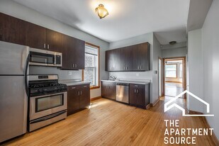 3110 W Fullerton Ave, Unit 2 in Chicago, IL - Building Photo