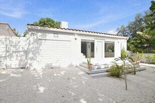 753 NE 82nd Terrace in Miami, FL - Building Photo