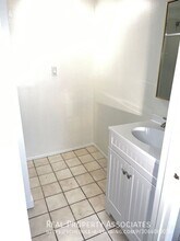 4525 5th Ave NE-Unit -B in Seattle, WA - Building Photo - Building Photo