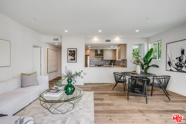property at 1101 S Bedford St