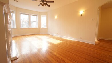 3428 W Parker Ave, Unit 3428-2 in Chicago, IL - Building Photo - Building Photo
