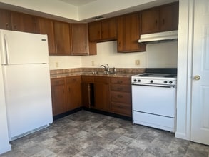 2191 Franklin St in Carlyle, IL - Foto de edificio - Building Photo