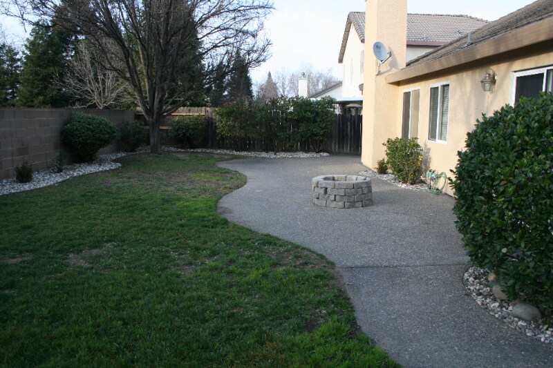 1297 Canevari Dr in Roseville, CA - Building Photo