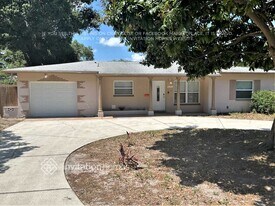 4301 32nd Ave N in St. Petersburg, FL - Building Photo