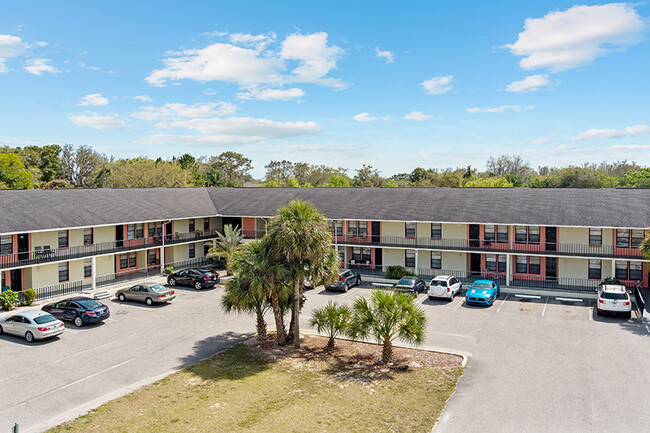 Lakeside Villas in Avon Park, FL - Building Photo - Primary Photo