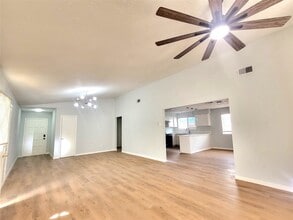 11622 Old Telegraph Rd in Houston, TX - Building Photo - Building Photo