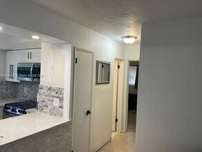 2621 Grant St in Hollywood, FL - Building Photo - Building Photo