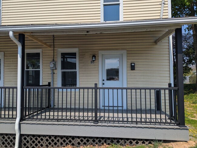 56-58 Penn St in Montgomery, PA - Building Photo - Building Photo