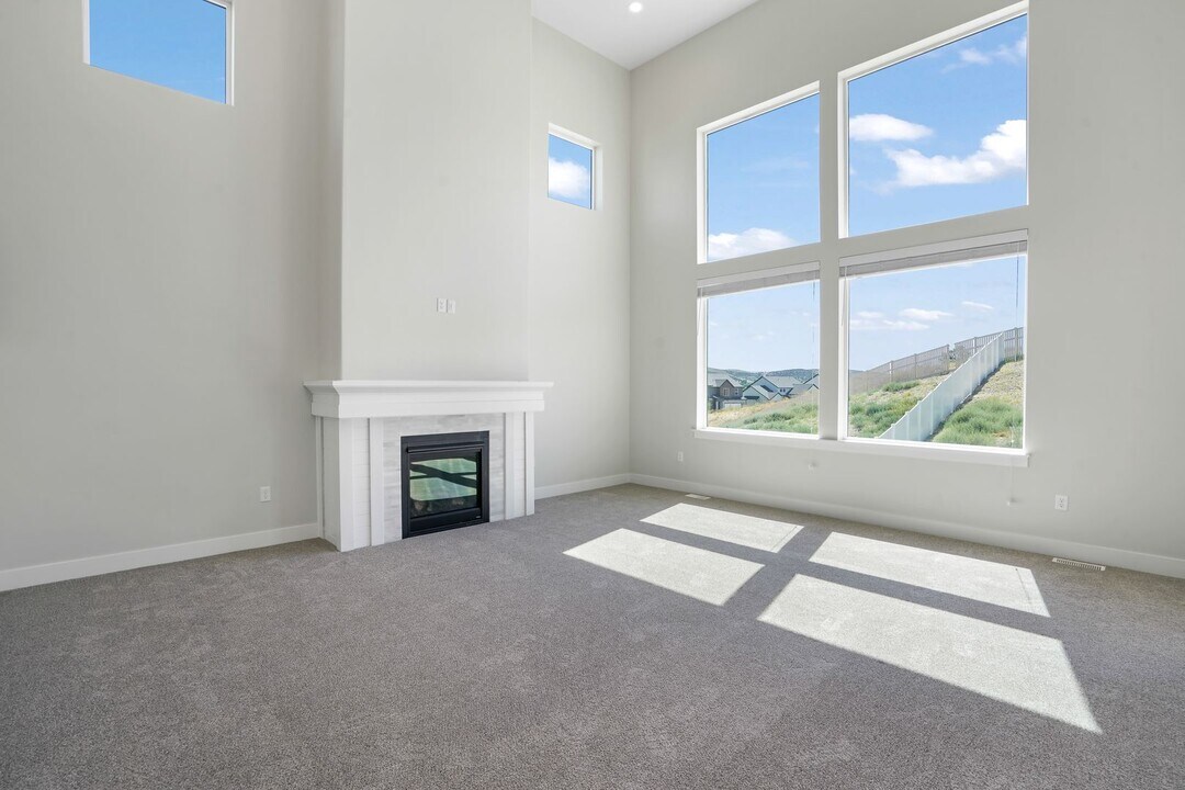 427 N High Ridge Rd in Saratoga Springs, UT - Building Photo