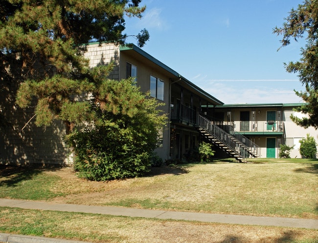 The Redwoods at Fresno