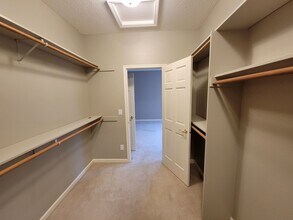 1710 Willow Bend Rd in Cedar Falls, IA - Building Photo - Building Photo
