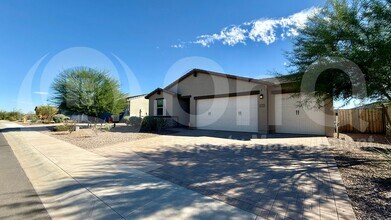 3353 Luna Dr in San Tan Valley, AZ - Building Photo - Building Photo
