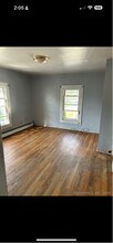 9 Nicholas Square in New Milford, CT - Building Photo - Building Photo