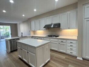 16 Brigmore Aisle in Irvine, CA - Building Photo - Building Photo