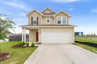 5001 Black Onyx Dr in Jarrell, TX - Building Photo - Building Photo