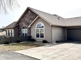 433 Deer Lake Pl in Bronston, KY - Building Photo
