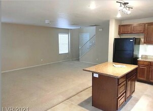 9541 Golden Scots Ct in Las Vegas, NV - Building Photo - Building Photo