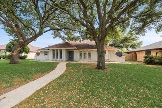 7124 Teresita Trail in Dallas, TX - Building Photo - Building Photo