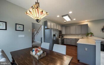 104 Huntteam Ln in West Chester, PA - Building Photo - Building Photo