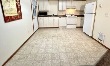 4568 Furzee Rd in Clayton, WA - Building Photo - Building Photo