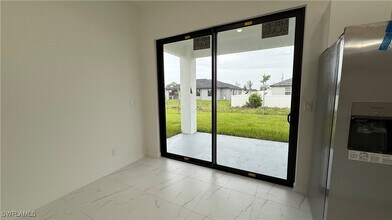 2009 Diplomat Pkwy W in Cape Coral, FL - Building Photo - Building Photo