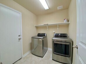 7402 Equinox Corner in San Antonio, TX - Building Photo - Building Photo