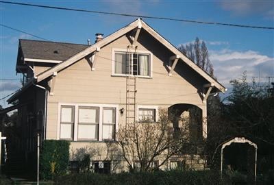 1548 Elizabeth Ave in Bremerton, WA - Building Photo