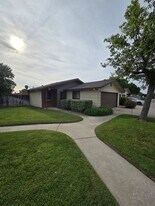 3180 N Walnut Rd in Turlock, CA - Building Photo