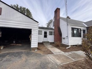 814 Brattleboro Rd in Hinsdale, NH - Building Photo - Building Photo