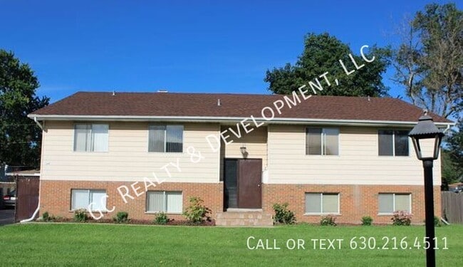 property at 1044 S York Rd