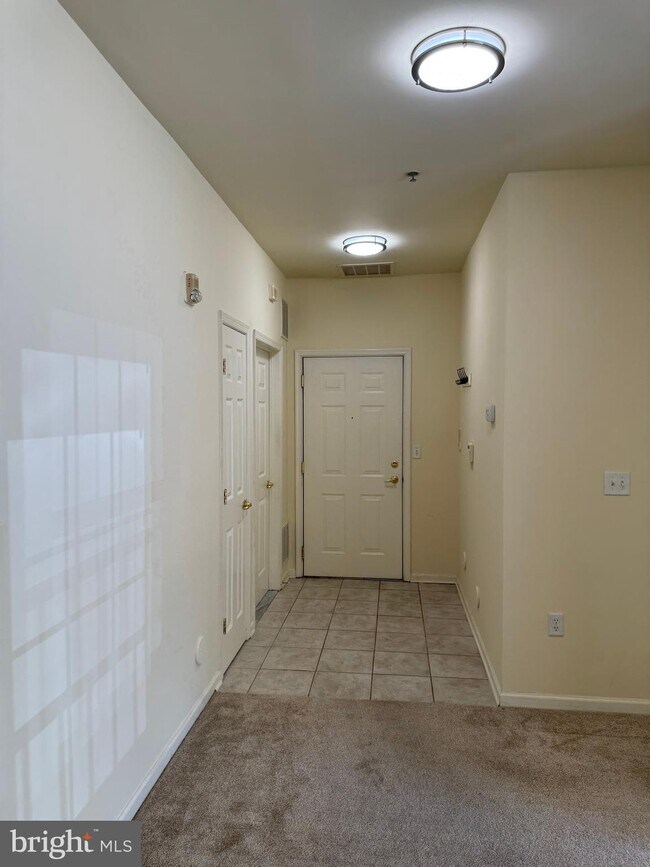 113 Kyle Way in Ewing Township, NJ - Building Photo - Building Photo