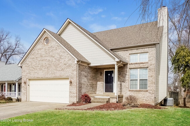 5507 Woodcross Pl in Louisville, KY - Building Photo - Building Photo