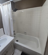 2363 W Swain Rd in Stockton, CA - Building Photo - Building Photo