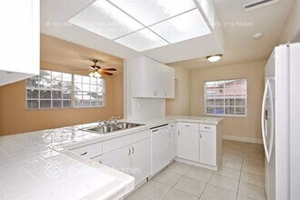 7438 Taft St in Hollywood, FL - Building Photo - Building Photo