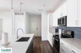 5511 Caprock Smt Dr, Unit 1413 in Bee Cave, TX - Foto de edificio - Building Photo