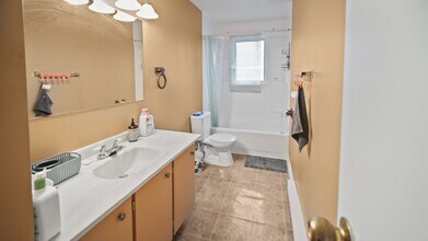 4 Glover Pl in St John's, NL - Building Photo - Building Photo