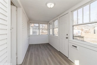 1921 Logan Ave in Des Moines, IA - Building Photo - Building Photo